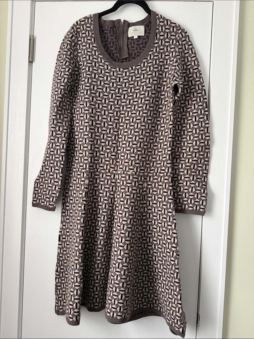 Madison Marcus Brown and Cream Geometric Knit Long-Sleeve Dress size L